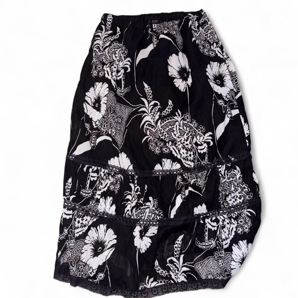 Mlle Gabrielle Black and White Floral Tiered Skirt